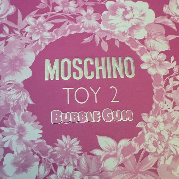 Moschino Ladies Toy 2 Bubblegum Gift Set Fragrances NIB Rare Set Full Size - Picture 7 of 10